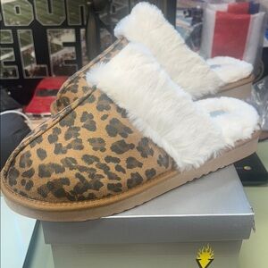 Leopard Print Faux Fur Women's Slippers